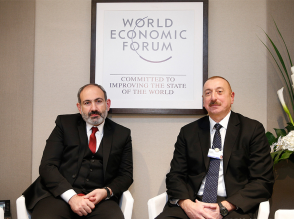 Что за конверт передал Алиев Пашиняну и что он получил в ответ?